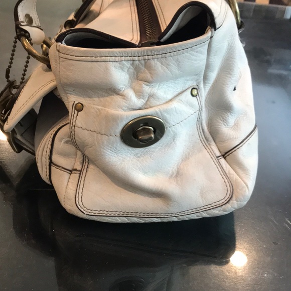 Coach Hobo Bag. White. - Picture 6 of 8
